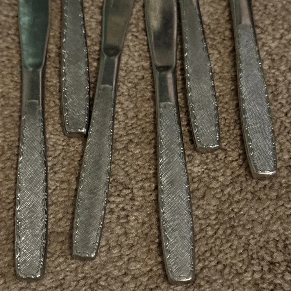 Vintage DON Stainless Bali Dinner Knives 7